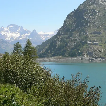 Apartment In 3 Vallees With Pool & Sauna *